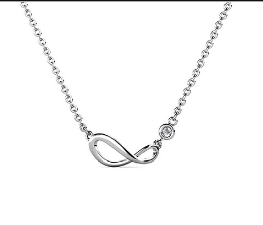 Pendentif Moussou orné de cristaux Swarovski